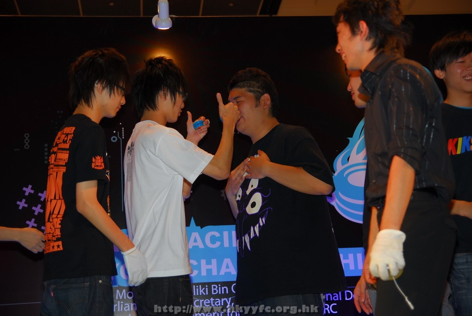 ap2008_day3_459.JPG