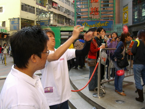 04122005106.JPG