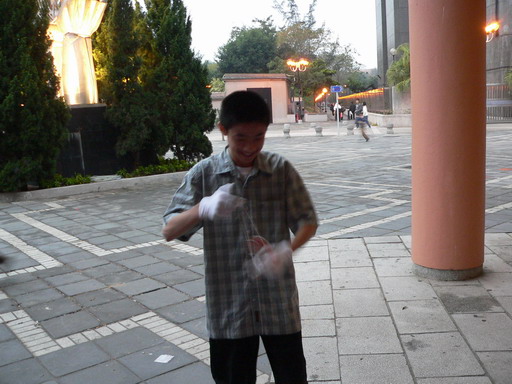 30012005089.JPG