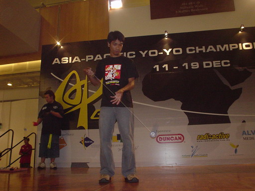 ap04a100.JPG
