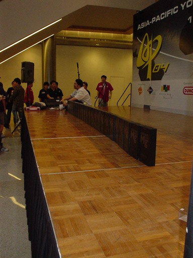 ap04a152.JPG