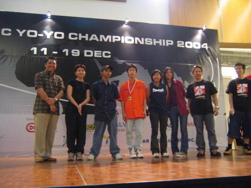 ap04b049.JPG